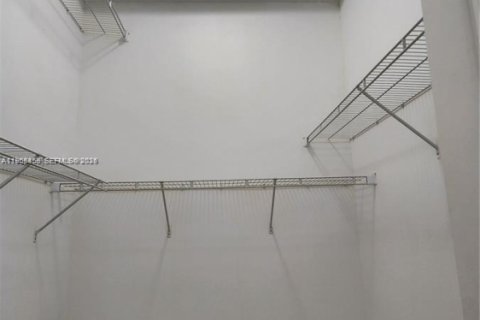 Снять в аренду кондоминиум в Корал-Гейблс, Флорида 2 спальни, 100.52м2, № 2010209 - фото 25