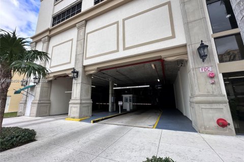 Снять в аренду кондоминиум в Корал-Гейблс, Флорида 2 спальни, 100.52м2, № 2010209 - фото 5