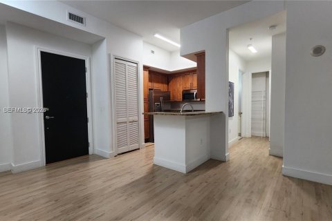 Снять в аренду кондоминиум в Корал-Гейблс, Флорида 2 спальни, 100.52м2, № 2010209 - фото 15