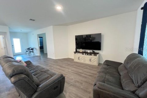 Villa ou maison à vendre à Haines City, Floride: 3 chambres, 172.05 m2 № 1807011 - photo 13