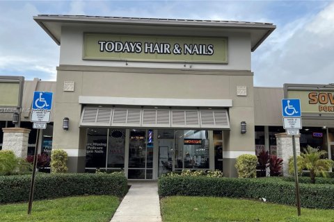 Коммерческая недвижимость в Бока-Ратон, Флорида № 2021093