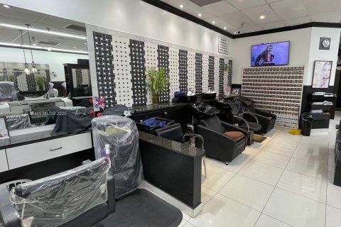 Купить коммерческую недвижимость в Бока-Ратон, Флорида № 2021093 - фото 3