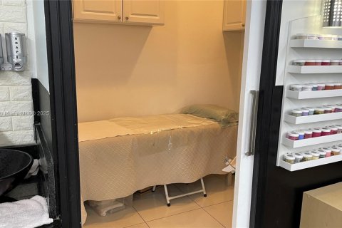 Купить коммерческую недвижимость в Бока-Ратон, Флорида № 2021093 - фото 10