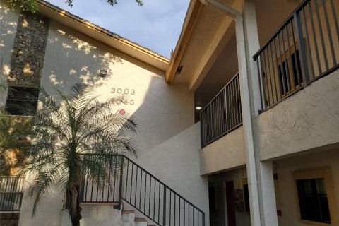 Condo in Coral Springs, Florida, 2 bedrooms  № 1060159 - photo 1