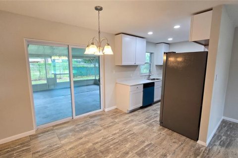 House in Lakeland, Florida 4 bedrooms, 142.23 sq.m. № 2230112 - photo 8