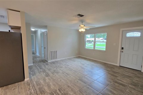 House in Lakeland, Florida 4 bedrooms, 142.23 sq.m. № 2230112 - photo 11