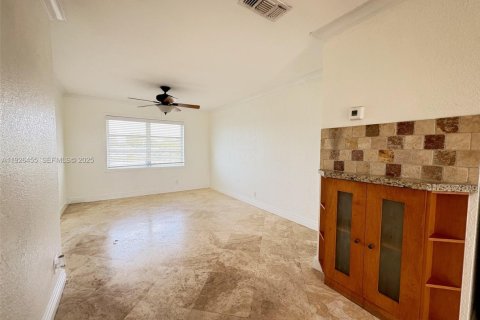 Appartement à louer à Margate, Floride: 2 chambres, 58.53 m2 № 1986387 - photo 3