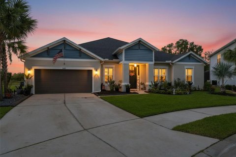 House in Wesley Chapel, Florida 4 bedrooms, 297.38 sq.m. № 2393699 - photo 2