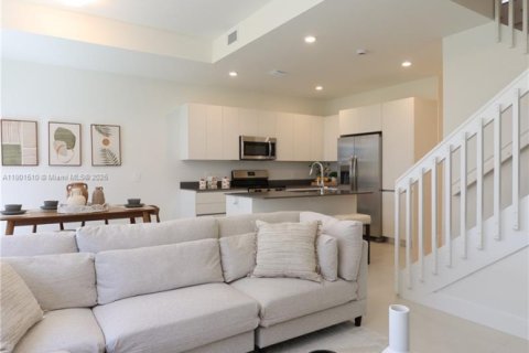 Touwnhouse à vendre à Homestead, Floride: 4 chambres № 1956024 - photo 2