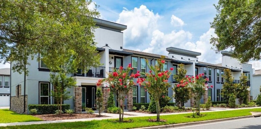 Adosado en Kissimmee, Florida 3 dormitorios, 134.62 m2 № 1829495