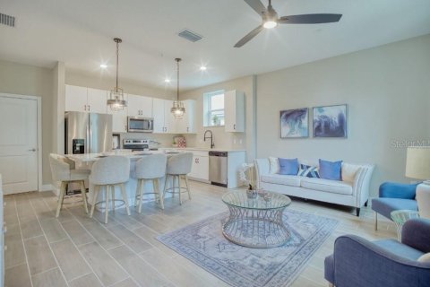 Adosado en venta en Kissimmee, Florida, 3 dormitorios, 134.62 m2 № 1829495 - foto 4