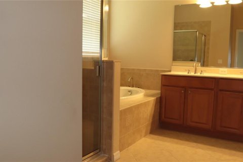 Villa ou maison à louer à North Port, Floride: 3 chambres, 223.71 m2 № 2408645 - photo 16