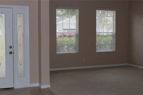Villa ou maison à louer à North Port, Floride: 3 chambres, 223.71 m2 № 2408645 - photo 2