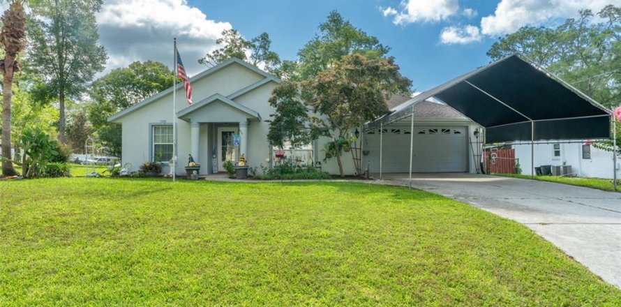 Villa ou maison à Inverness, Floride 3 chambres, 129.69 m2 № 2201492
