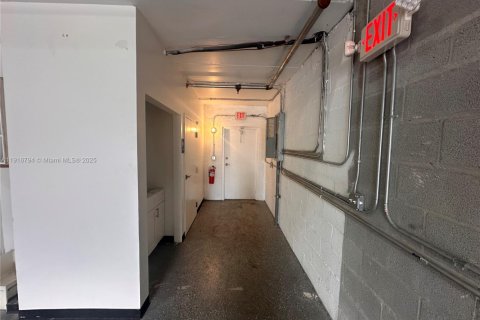 Купить коммерческую недвижимость в Майами-Гарденс, Флорида № 2063013 - фото 6