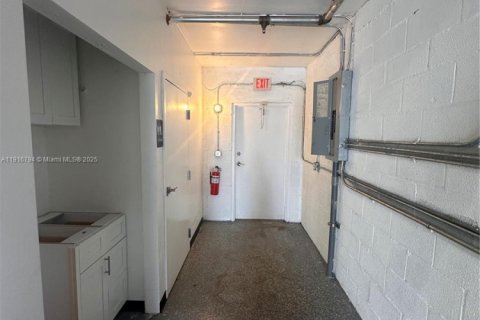 Купить коммерческую недвижимость в Майами-Гарденс, Флорида № 2063013 - фото 5