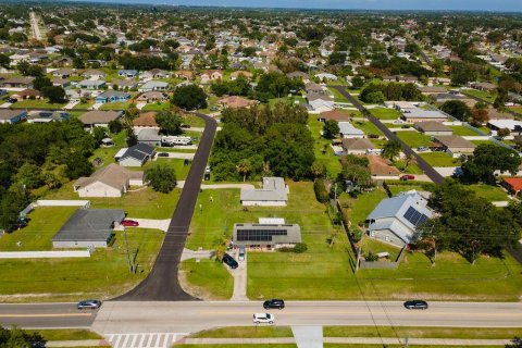 Villa ou maison à vendre à Port St. Lucie, Floride: 3 chambres, 116.13 m2 № 2089514 - photo 13