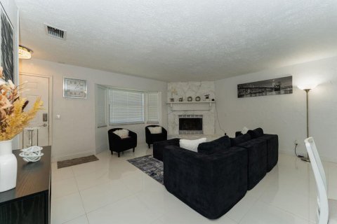 Villa ou maison à vendre à Port St. Lucie, Floride: 3 chambres, 116.13 m2 № 2089514 - photo 16