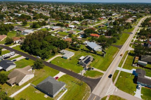 Villa ou maison à vendre à Port St. Lucie, Floride: 3 chambres, 116.13 m2 № 2089514 - photo 14