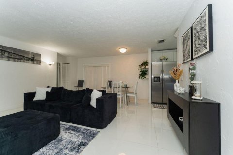 Villa ou maison à vendre à Port St. Lucie, Floride: 3 chambres, 116.13 m2 № 2089514 - photo 18