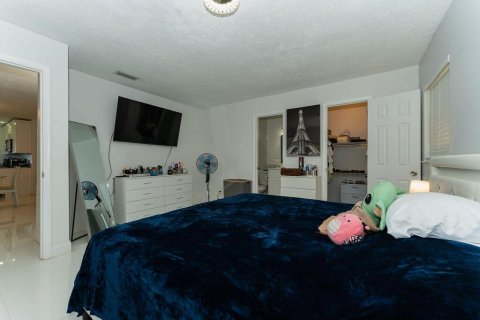 Villa ou maison à vendre à Port St. Lucie, Floride: 3 chambres, 116.13 m2 № 2089514 - photo 2