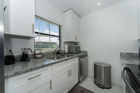 Villa ou maison à vendre à Port St. Lucie, Floride: 3 chambres, 116.13 m2 № 2089514 - photo 20