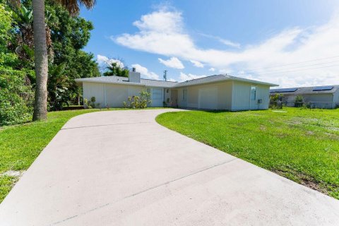 Villa ou maison à vendre à Port St. Lucie, Floride: 3 chambres, 116.13 m2 № 2089514 - photo 6