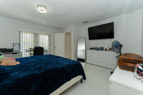 Villa ou maison à vendre à Port St. Lucie, Floride: 3 chambres, 116.13 m2 № 2089514 - photo 4