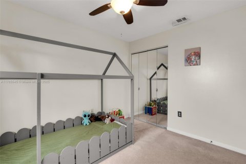 Villa ou maison à vendre à Hollywood, Floride: 2 chambres, 106.84 m2 № 1981253 - photo 28