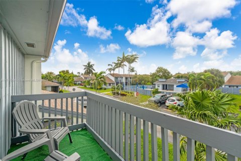 Villa ou maison à vendre à Hollywood, Floride: 2 chambres, 106.84 m2 № 1981253 - photo 30