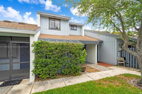 Villa ou maison à vendre à Hollywood, Floride: 2 chambres, 106.84 m2 № 1981253 - photo 3