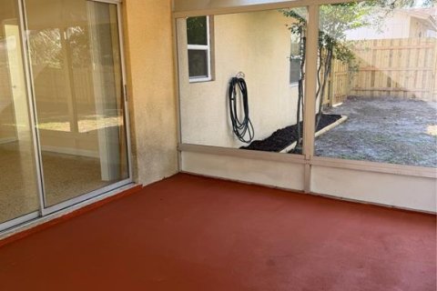 Купить виллу или дом в Спринг-Хилл, Флорида 9 комнат, 109.16м2, № 2228013 - фото 26