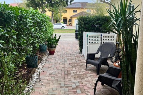 Купить таунхаус в Майами, Флорида 4 спальни, 196.95м2, № 2020724 - фото 2