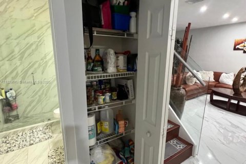 Купить таунхаус в Майами, Флорида 4 спальни, 196.95м2, № 2020724 - фото 21