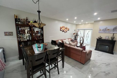 Купить таунхаус в Майами, Флорида 4 спальни, 196.95м2, № 2020724 - фото 5