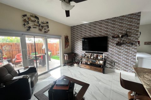 Купить таунхаус в Майами, Флорида 4 спальни, 196.95м2, № 2020724 - фото 19