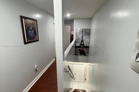 Купить таунхаус в Майами, Флорида 4 спальни, 196.95м2, № 2020724 - фото 13