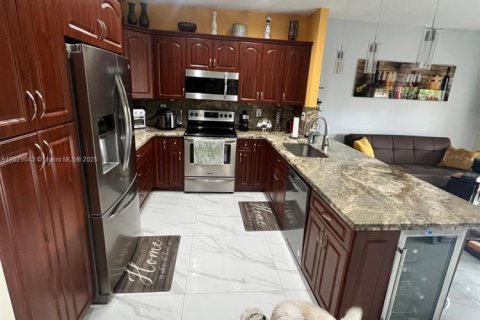 Купить таунхаус в Майами, Флорида 4 спальни, 196.95м2, № 2020724 - фото 6