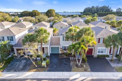 Townhouse in Tamarac, Florida 2 bedrooms, 135.73 sq.m. № 2086564 - photo 21