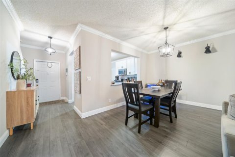 Townhouse in Tamarac, Florida 2 bedrooms, 135.73 sq.m. № 2086564 - photo 16