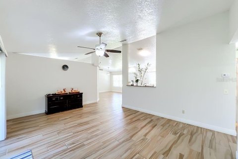 Villa ou maison à vendre à Orlando, Floride: 3 chambres, 143.72 m2 № 2134932 - photo 25