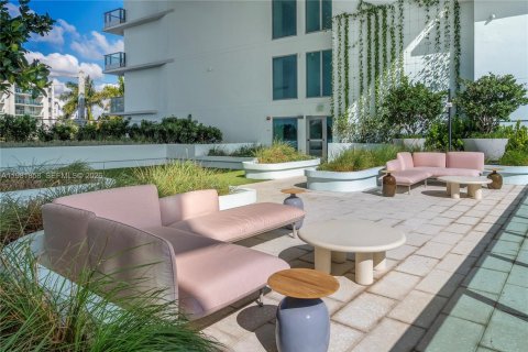 Купить кондоминиум в Бей-Харбор-Айлендс, Флорида 2 спальни, 171.96м2, № 2043047 - фото 20