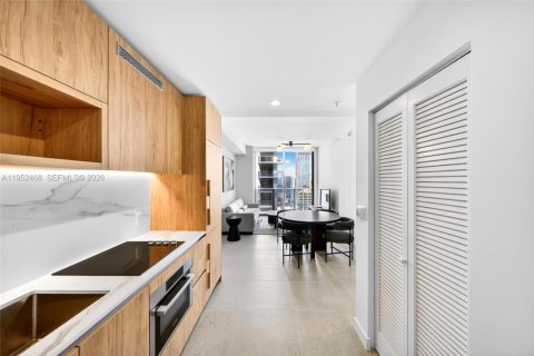 Condominio en venta en Miami, Florida, 1 dormitorio, 58.53 m2 № 2008097 - foto 8