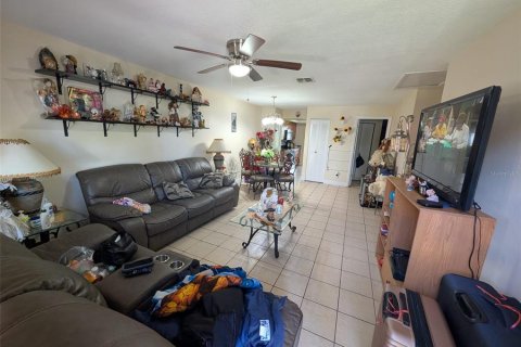 Adosado en venta en Kissimmee, Florida, 2 dormitorios, 81.29 m2 № 2421864 - foto 4