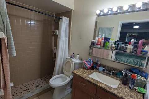 Adosado en venta en Kissimmee, Florida, 2 dormitorios, 81.29 m2 № 2421864 - foto 8