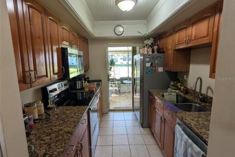 Adosado en venta en Kissimmee, Florida, 2 dormitorios, 81.29 m2 № 2421864 - foto 2