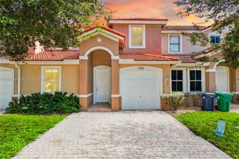 Купить таунхаус в Хомстед, Флорида 4 спальни, 170.66м2, № 1993685 - фото 4