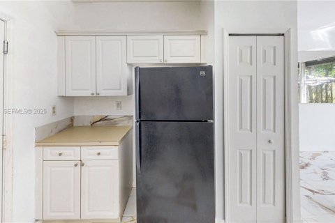 Купить таунхаус в Хомстед, Флорида 4 спальни, 170.66м2, № 1993685 - фото 15