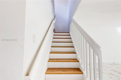 Купить таунхаус в Хомстед, Флорида 4 спальни, 170.66м2, № 1993685 - фото 25