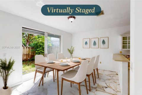 Купить таунхаус в Хомстед, Флорида 4 спальни, 170.66м2, № 1993685 - фото 11